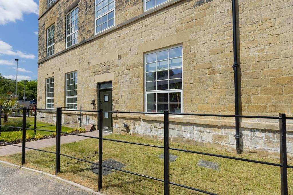 Bobbin Row - Grade 2 Listed Property With A Beautiful Design With Access To Leeds Leeds  Exterior photo