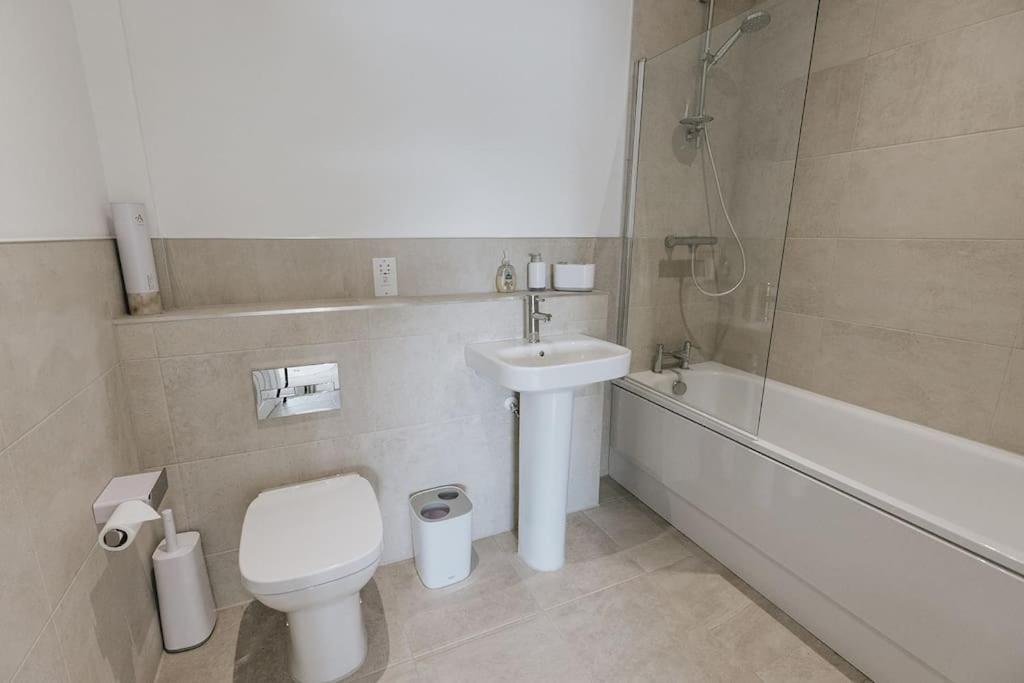 Bobbin Row - Grade 2 Listed Property With A Beautiful Design With Access To Leeds Leeds  Exterior photo
