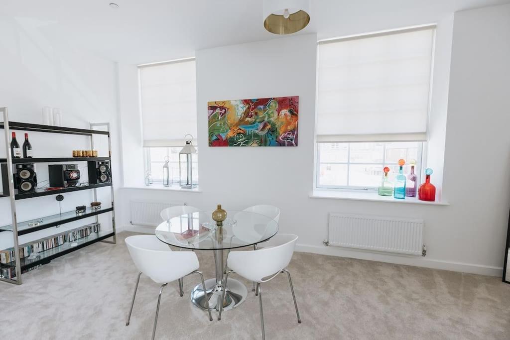 Bobbin Row - Grade 2 Listed Property With A Beautiful Design With Access To Leeds Leeds  Exterior photo