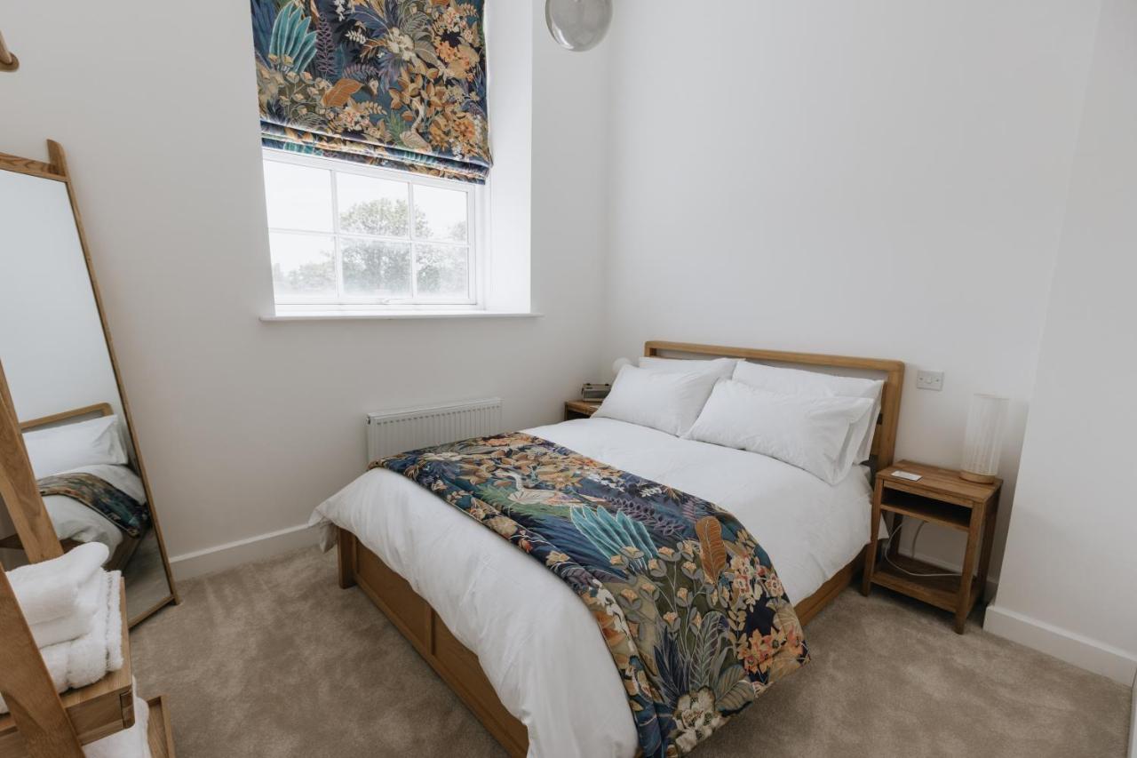 Bobbin Row - Grade 2 Listed Property With A Beautiful Design With Access To Leeds Leeds  Exterior photo